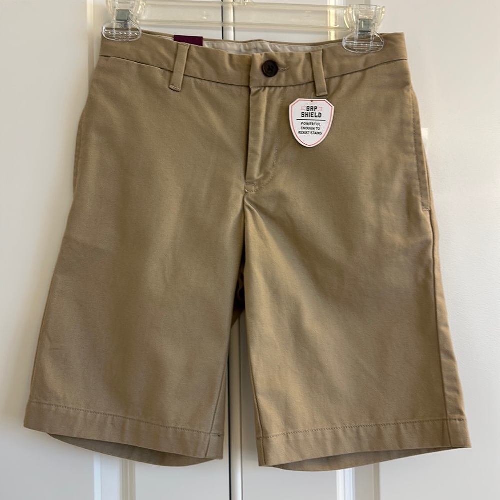 NEW w/tags, GAP Kids khaki shorts, boys size 8, 9 inch inseam